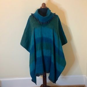 Amor a la Vida alpaca blend, cowl neck poncho, OS, EUC